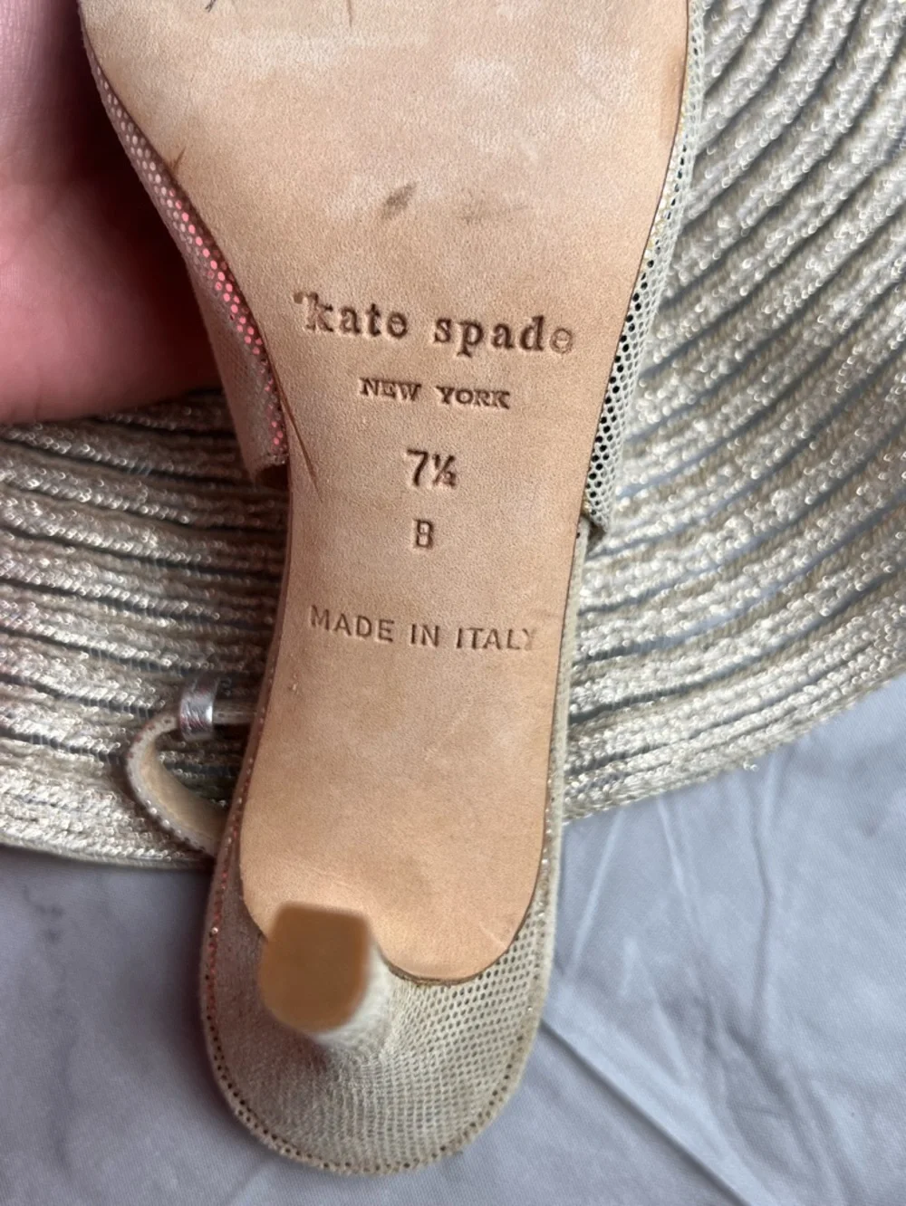 Kate Spade Gold Metallic Perforated Slingback Heels Peep Toe 3.75” Size 7.5B Ita